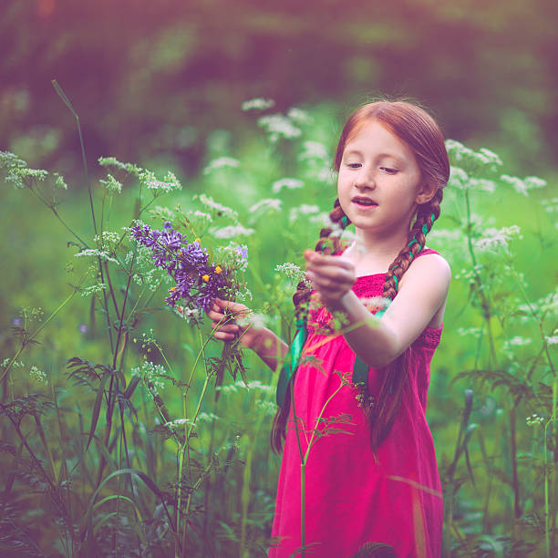 istock Little girl and nature 519155548