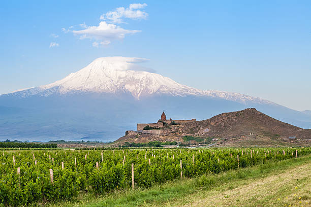 istock Khor Virap and Mount Ararat 519155650