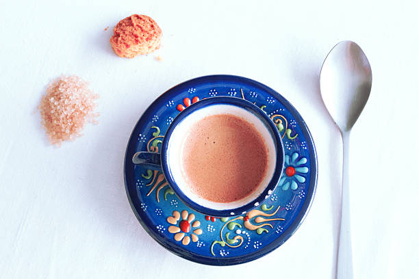 chávena de café - coffee table non alcoholic beverage turkish coffee black coffee imagens e fotografias de stock