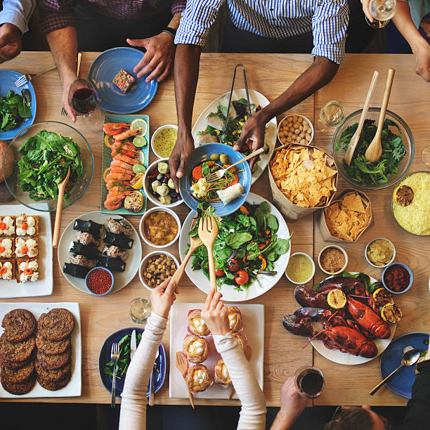 istock Brunch Choice Crowd Dining Food Options Eating Concept 519213268