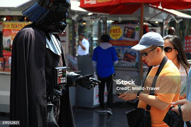 Darth Vader Actor In Front Of Chinese Theater Los Angeles Stok Fotoğraflar & Darth Vader‘nin Daha Fazla Resimleri