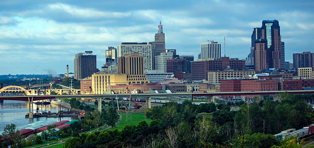 istock Morning view of St. Paul skyline 519252997