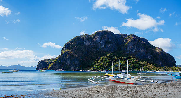 istock Sailboat in the Philippines 519261440