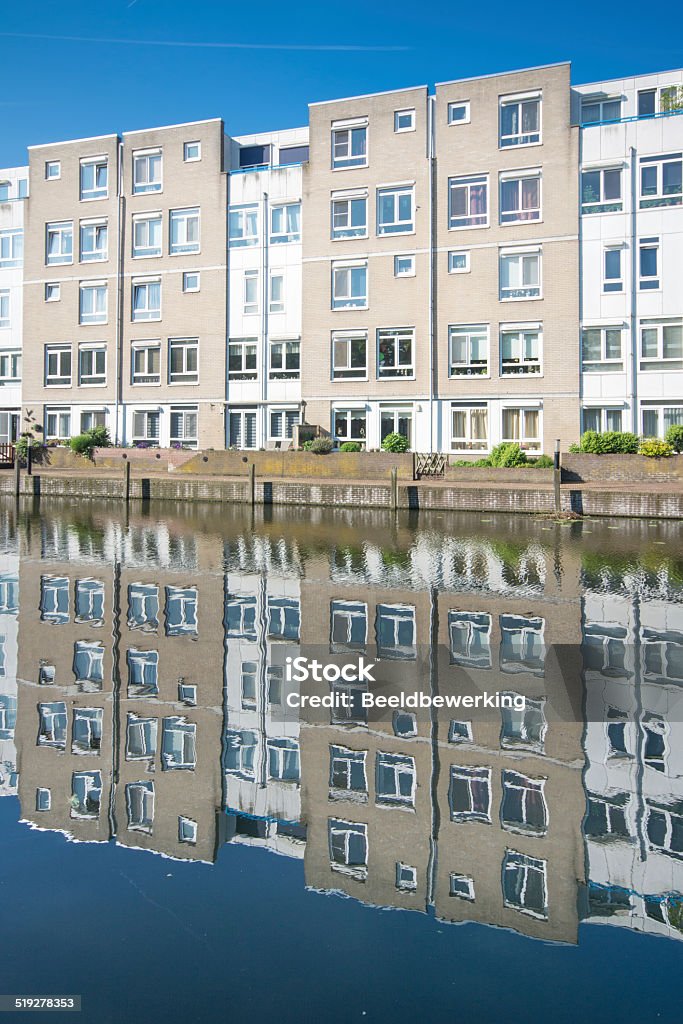 Canal Apartment-Gebäude - Lizenzfrei Architektur Stock-Foto