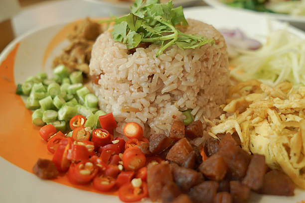 istock Thai shrimp fried rice serves on the dish 519311324