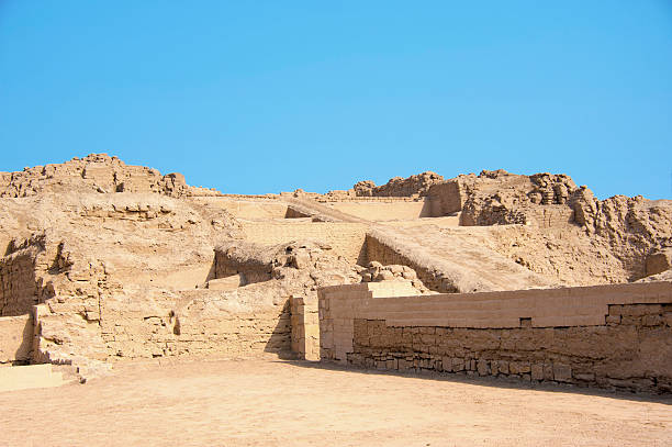 고고학 사이트 pachacamac 페루에서의. - sun temple 뉴스 사진 이미지