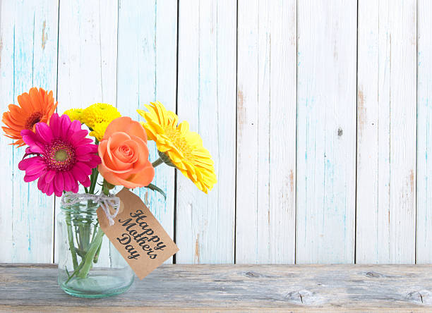 istock Mothers day gift flowers 519331618