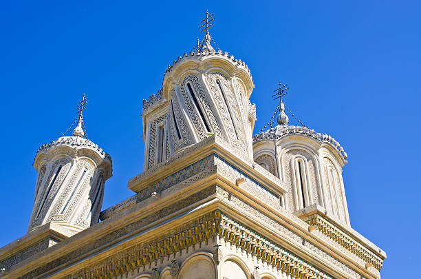 istock Church in Curtea de Arges, Romania 519337240