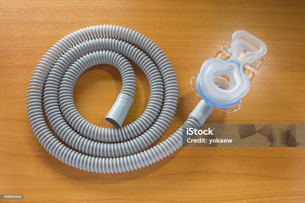 bryder ud let bruge Cpap Mask And Hose Stock Photo - Download Image Now - CPAP Machine, Air Duct, Continuity - iStock bryder ud let bruge Cpap Mask And Hose Stock Photo - Download Image Now - CPAP Machine, Air Duct, Continuity - iStock