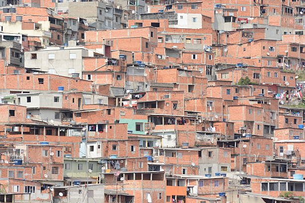 slumsy w brazylii - barraco zdjęcia i obrazy z banku zdjęć