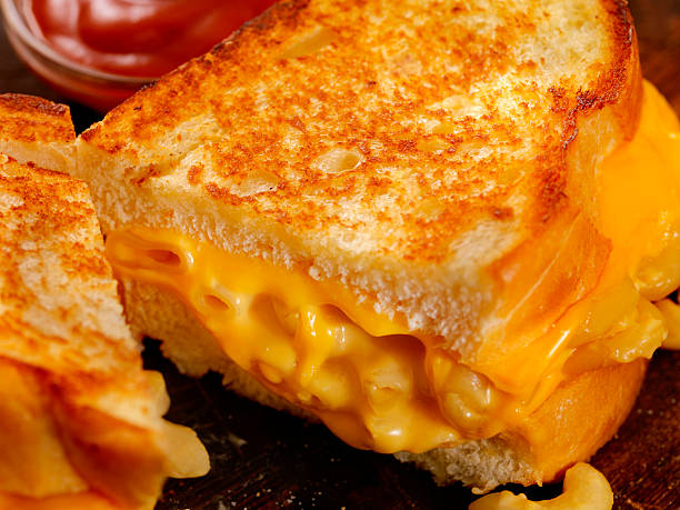 istock Grilled Macaroni and Cheese Sandwich 519391620
