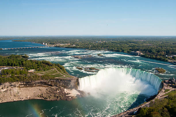 ナイアガラの滝 - niagara falls falling people usa ストックフォトと画像