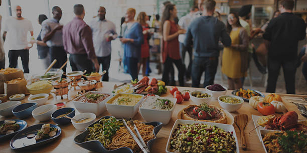 istock Brunch Choice Crowd Dining Food Options Eating Concept 519395896