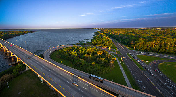 foto aérea del río st. john en la florida - saint johns river fotografías e imágenes de stock