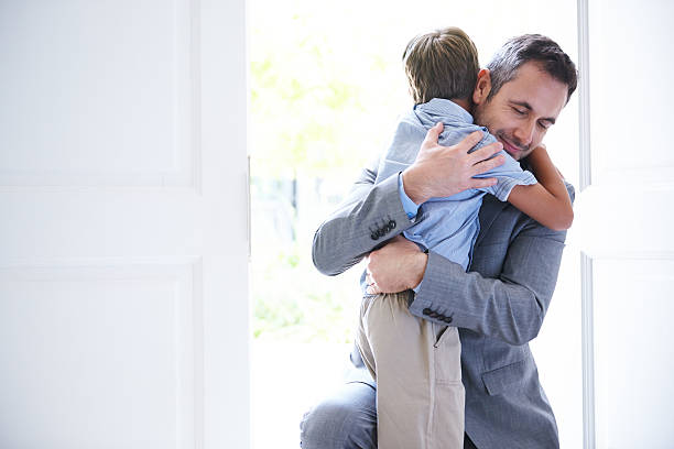 witamy w domu! - home interior arrival father family zdjęcia i obrazy z banku zdjęć