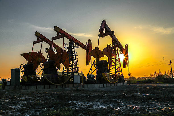 istock Oil recovery well 519422572