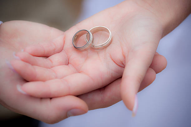 istock The newly married couple 519432984