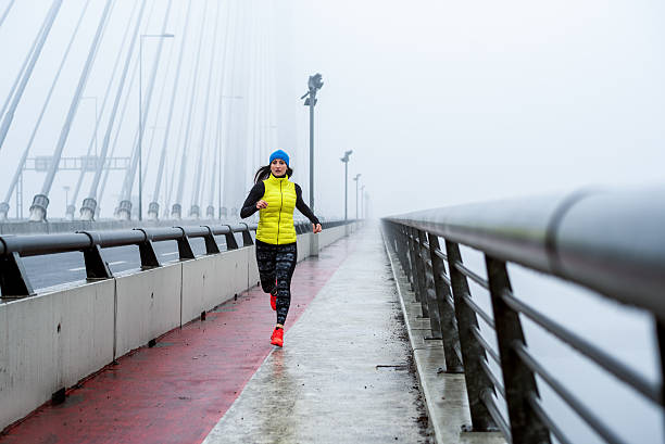 istock Jogging during foggy winter day 519468962