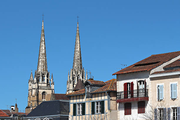 istock arrows of Bayonne Cathedral 519471722