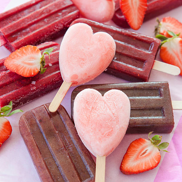 istock Homemade frozen popsicles 519475766