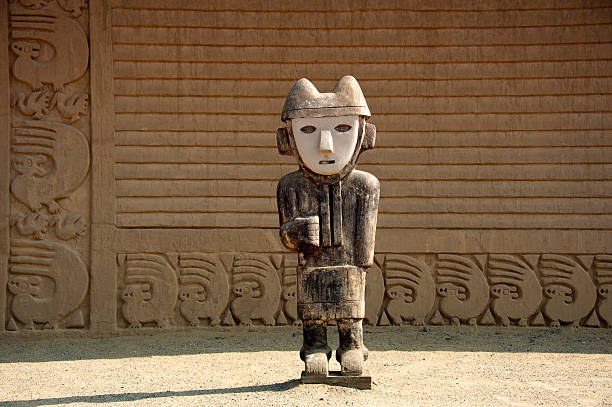 Statue, Chan Chan archaeological site. Satue, in  Chan Chan, the largest Pre-Columbian city in South America,  Chan Chan is a famous archaeological site in the Peruvian region of La Libertad, five km west of Trujillo.  Chan Chan covers 20 km² and had a dense urban center of 6 km². trujillo peru stock pictures, royalty-free photos & images