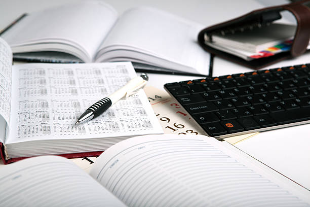 istock calendar days with numbers and pen 519487291