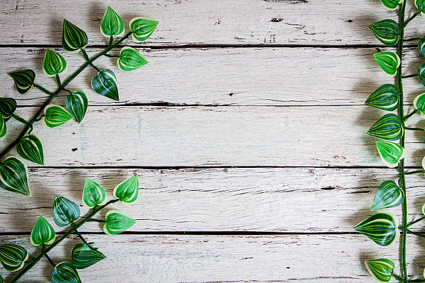 istock flowers on wooden background 519503014
