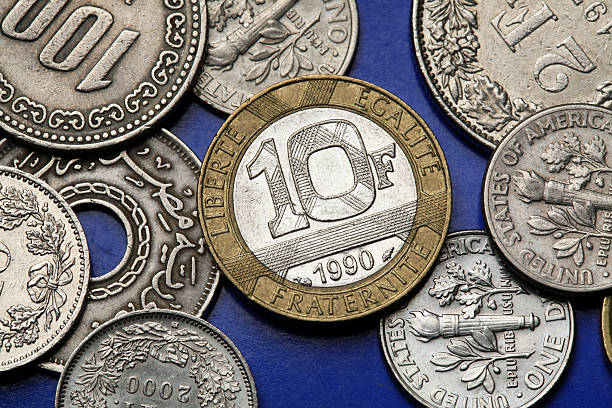 монеты из франции - france currency macro french coin стоковые фото и изображения