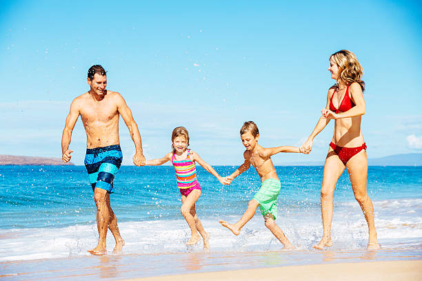 istock Family on the Beach 519549203