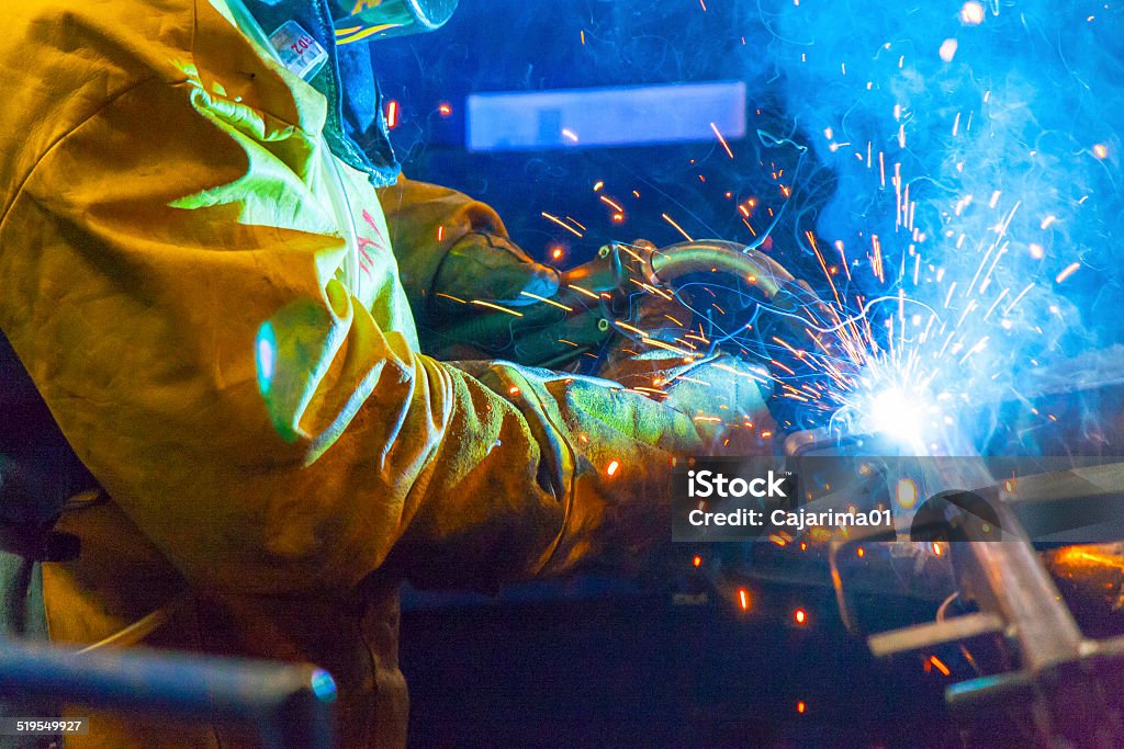 Orange Schweißer sparks - Lizenzfrei Schweißen Stock-Foto