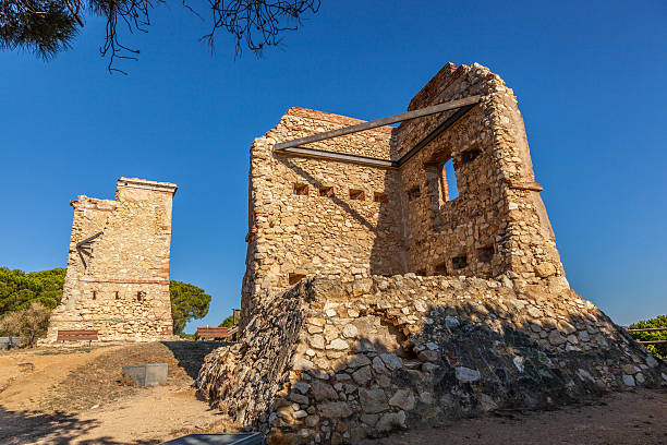 torretes de prueba. - maresme fotografías e imágenes de stock