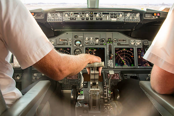 istock Pilot taxiing to the runway 519558513