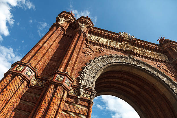 istock Arch of Triumph 519573539