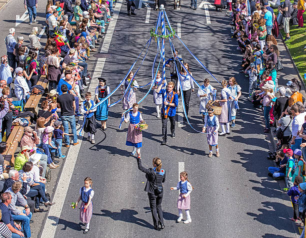 primavera desfile de natal em zurique - sechseläuten - fotografias e filmes do acervo