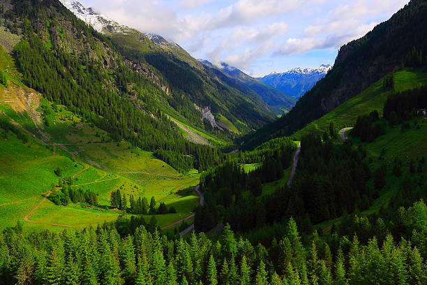 austríaco tirol alpina paisagem, innsbruck de hohe tauern, kaunertal montanha estrada - alpenglow sunrise sun scenics - fotografias e filmes do acervo