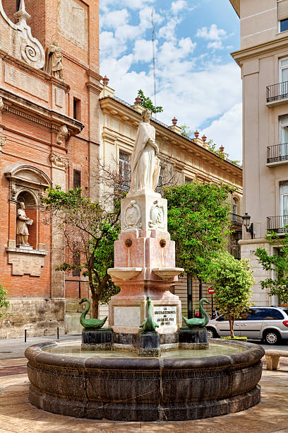 istock Statue in old town  of Valencia . 519594249