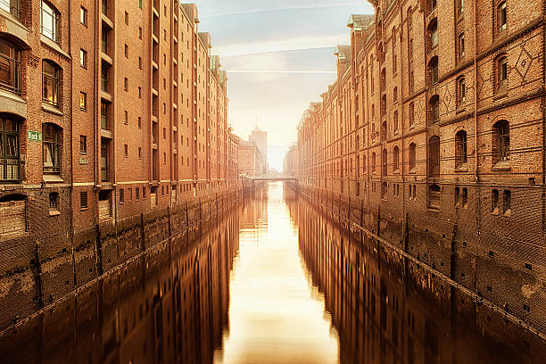 hamburg speicherstadt - hamburg germany elbe river illuminated freight transportation fotografías e imágenes de stock