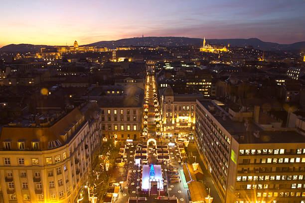 istock Christmas fair before the Saint Stephen's Basilica 519649597