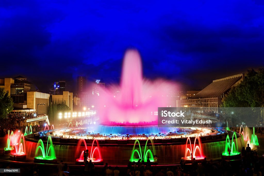 La famosa fuente de Montjuic - Foto de stock de Actuación - Representación libre de derechos