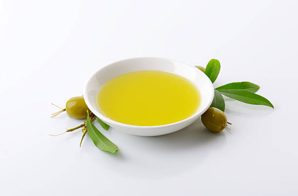istock Bowl of olive oil 519680616