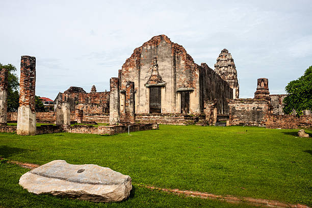 istock Wat Phra Si Ratana Mahathat temple 519682993