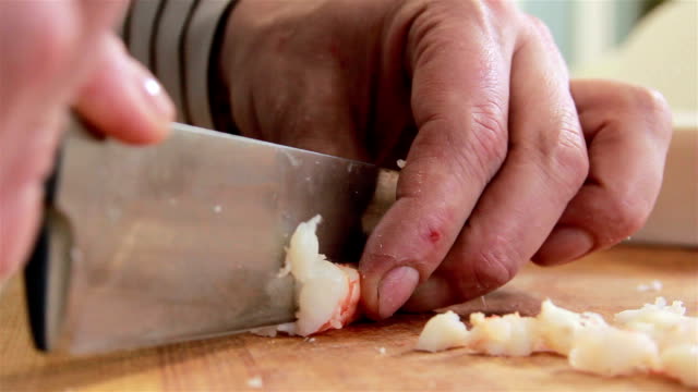 Slicing shrimps