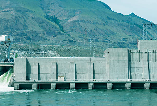 istock Hydroelectric dam on Columbia River in central Washington state 519703842