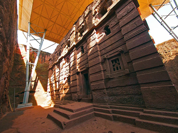 sculpté églises de lalibela - saint giorgis photos et images de collection