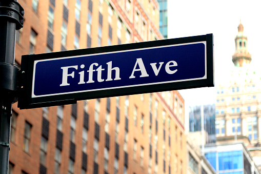 New York Fifth avenue street sign