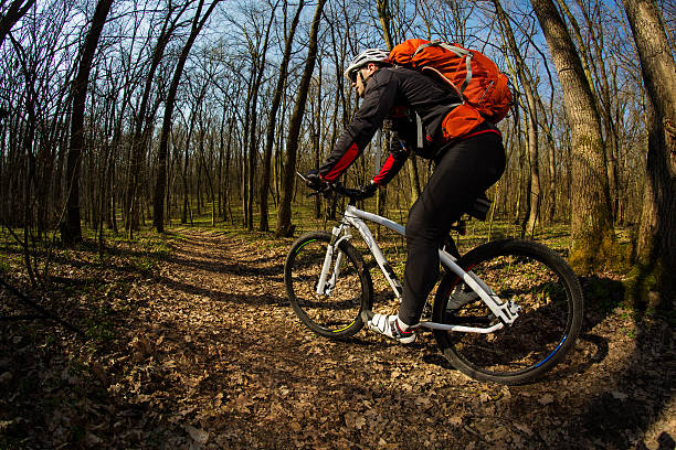 istock Cyclist Riding the Bike 519753396