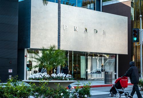 Cửa Hàng Prada Trên Rodeo Drive Beverly Hills Hoa Kỳ Hình ảnh Sẵn có - Tải xuống Hình ảnh Ngay bây giờ - iStock Cửa Hàng Prada Trên Rodeo Drive Beverly Hills Hoa Kỳ Hình ảnh Sẵn có - Tải xuống Hình ảnh Ngay bây giờ - iStock