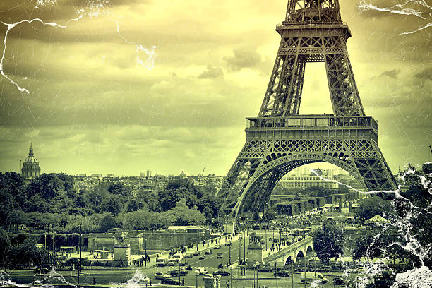 istock Tour Eiffel in Paris. Old retro style. 519788422