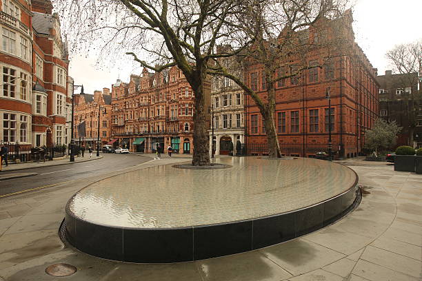 Carlos Place Carlos Place & the Conmnaught Hotel Mayfair stock pictures, royalty-free photos & images