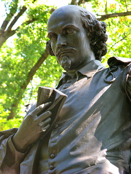 istock Statue of William Shakespeare 519934153